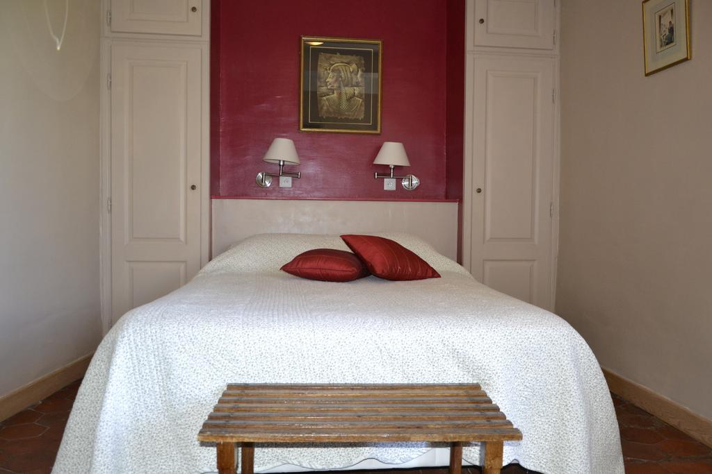 Hotellerie De L'Esplanade Rians  Buitenkant foto