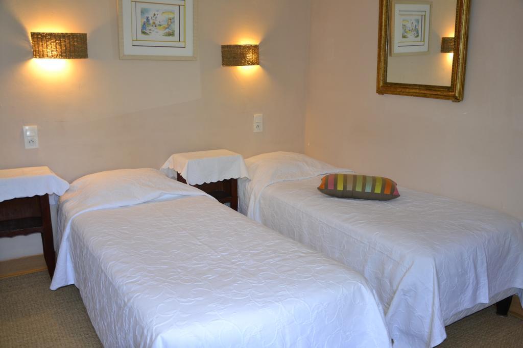 Hotellerie De L'Esplanade Rians  Kamer foto